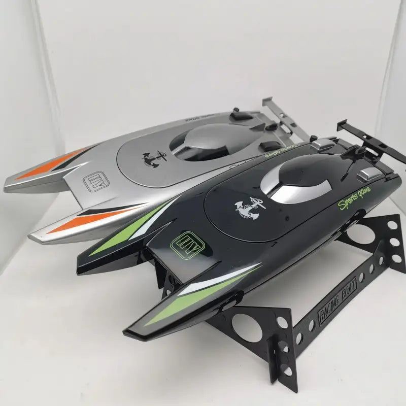 Bateau RC Prêt à Naviguer